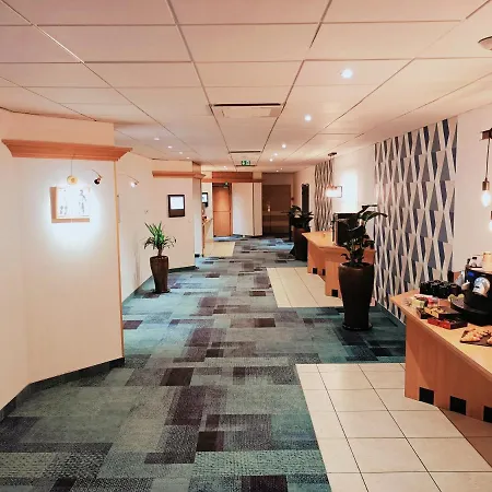 Mercure Centre Gare Hotel 4*
